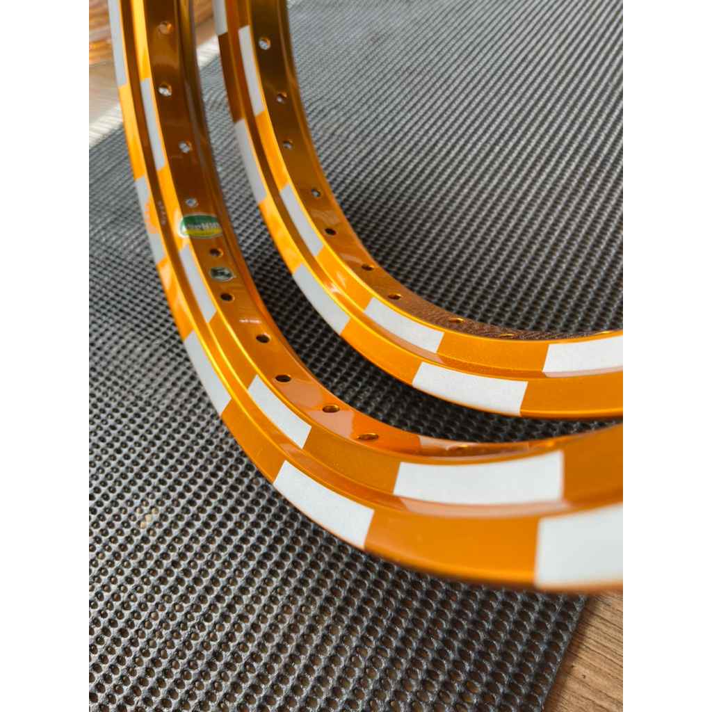 ล้อทรงเอ Akront สีเม้งหมากรุก ขอบ17-1.4 (งานเก้าจรัญ)