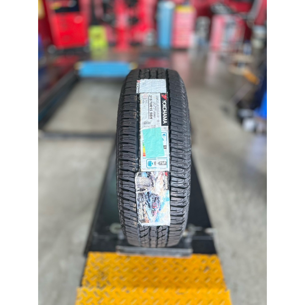 ยางYokohama 215/70-15 รุ่น geolandar A/T G015