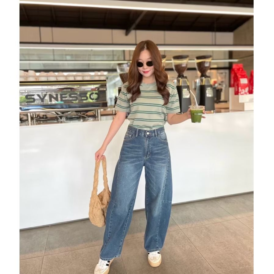 Snazzy shop - Basic stripe top x Baggy jean pants