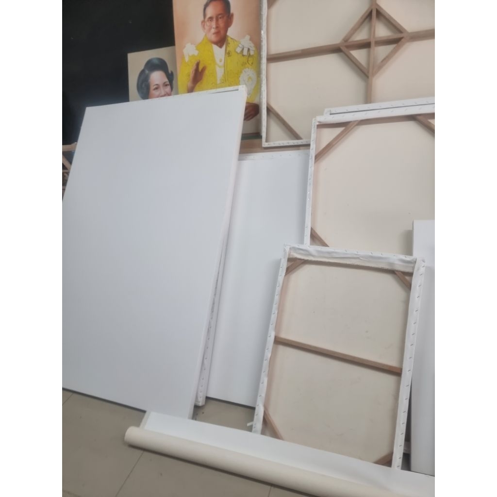 เฟรมผ้าใบ canvas ขนาด 60x80 cm ใช้ผ้า 380 และ 400  แกรมเนื้อเขียนดี เคลือบ gesso แล้ว 4 ชั้น 297, 330 บาท