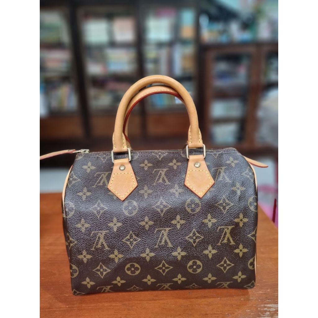 LV Speedy 25 Monogram Top handle vintage