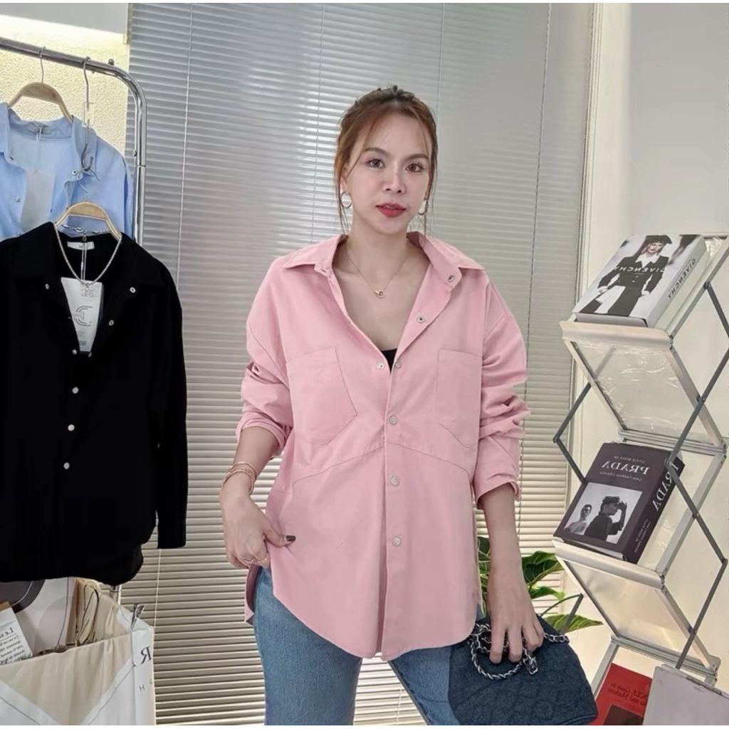 D0016 เสื้อเชิ้ตแขนยาวแต่งกระเป๋าสองข้างผ้าคอตตอนฟอก – โปรปัง