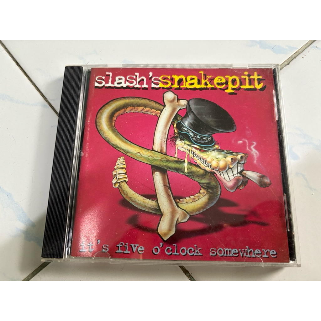 CD : SLASH'S SNAKEPIT.