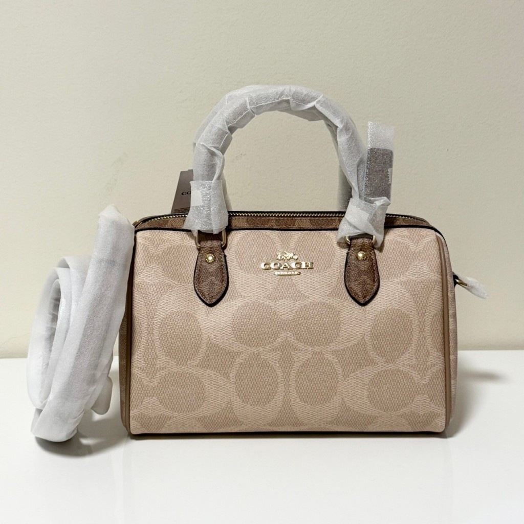 ✨พร้อมส่งในไทย ของแท้ 100 % ✨ กระเป๋า COACH CY679 Rowan Satchel Bag In Blocked Signature Canvas