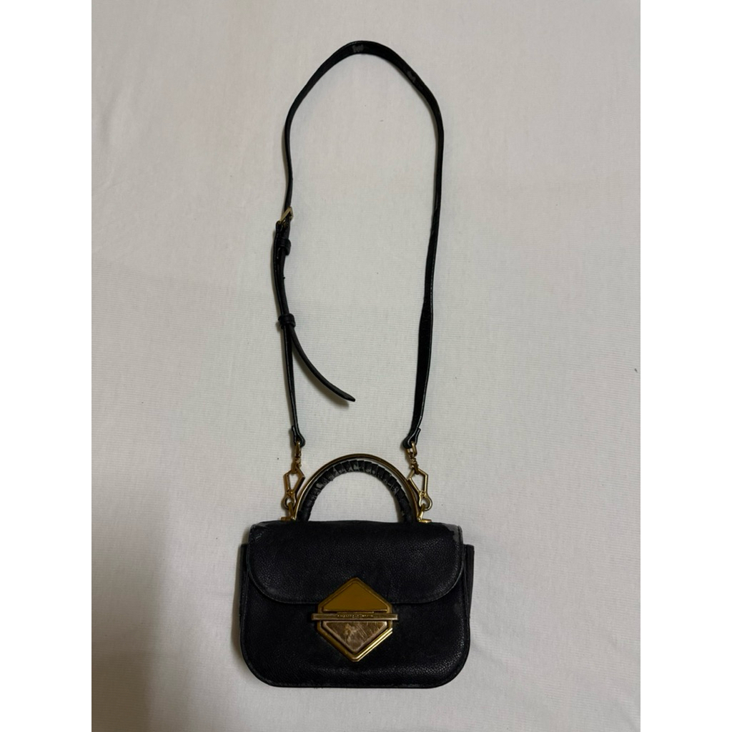 Charles & keith กระเป๋า