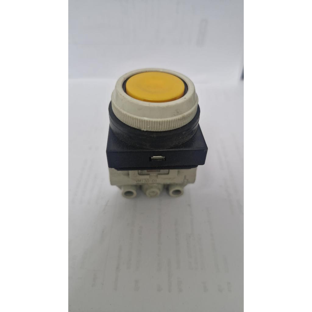 VM130-01-33A(SMC)– Push Button ปุ่มกดควบคุมลมแบบแมนนวล สีเหลือง สินค้าคงเหลือ/ชิ้น = 1 (PK-H022-1)