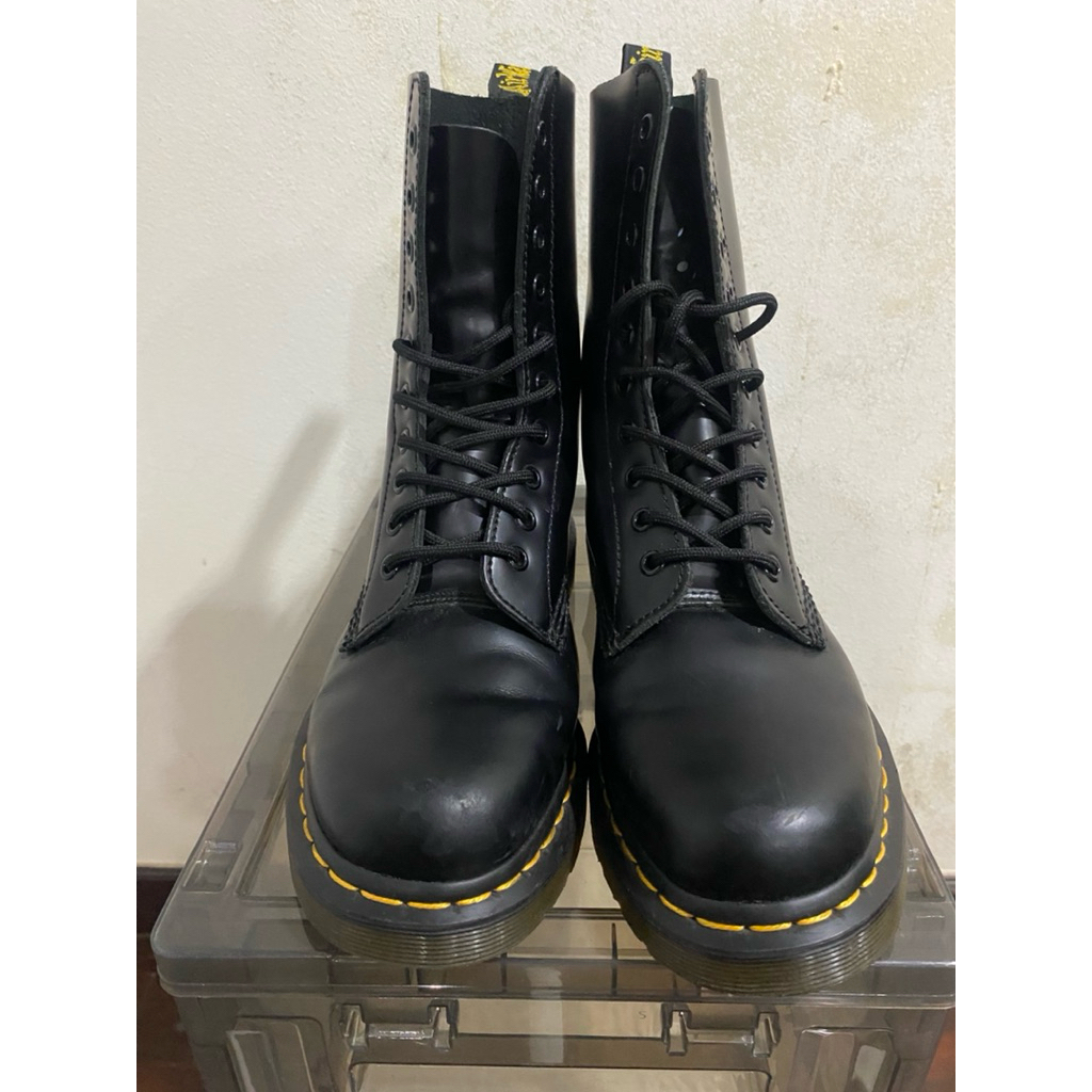 Dr. Martens 1460 Smooth Black 8-Eye Boots (Made in Thailand) 👢