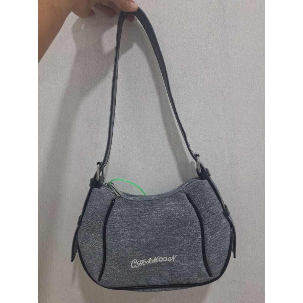 กระเป๋า CHAMOON รุ่น CM5810 สะพายข้าง สะพายไหล่ (มือ1)