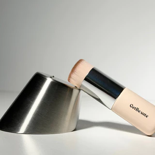 GetBeaute | Smooth As Silk AirBrush เก็ตโบว์เต้ แปรงแต่งหน้าสำหรับลงรองพื้น ขนเนียนละเอียดพิเศษ