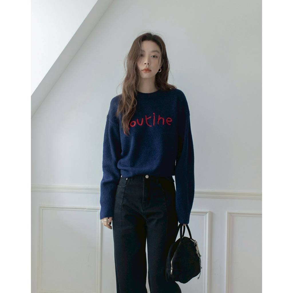 เสื้อ sweaters แขนยาวไหมพรม ปักลายช่วงอก เนื้อผ้าดี ยืดหยุ่นได้เยอะ GB SHOP [lolita]