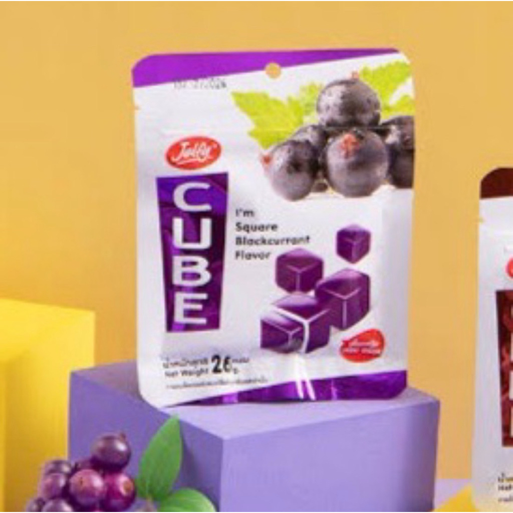 F Cube blackcurrant flavor 26g. กัมมี่รูปสี่เหลี่ยม รสแบล็คเคอแรนท์สีม่วง