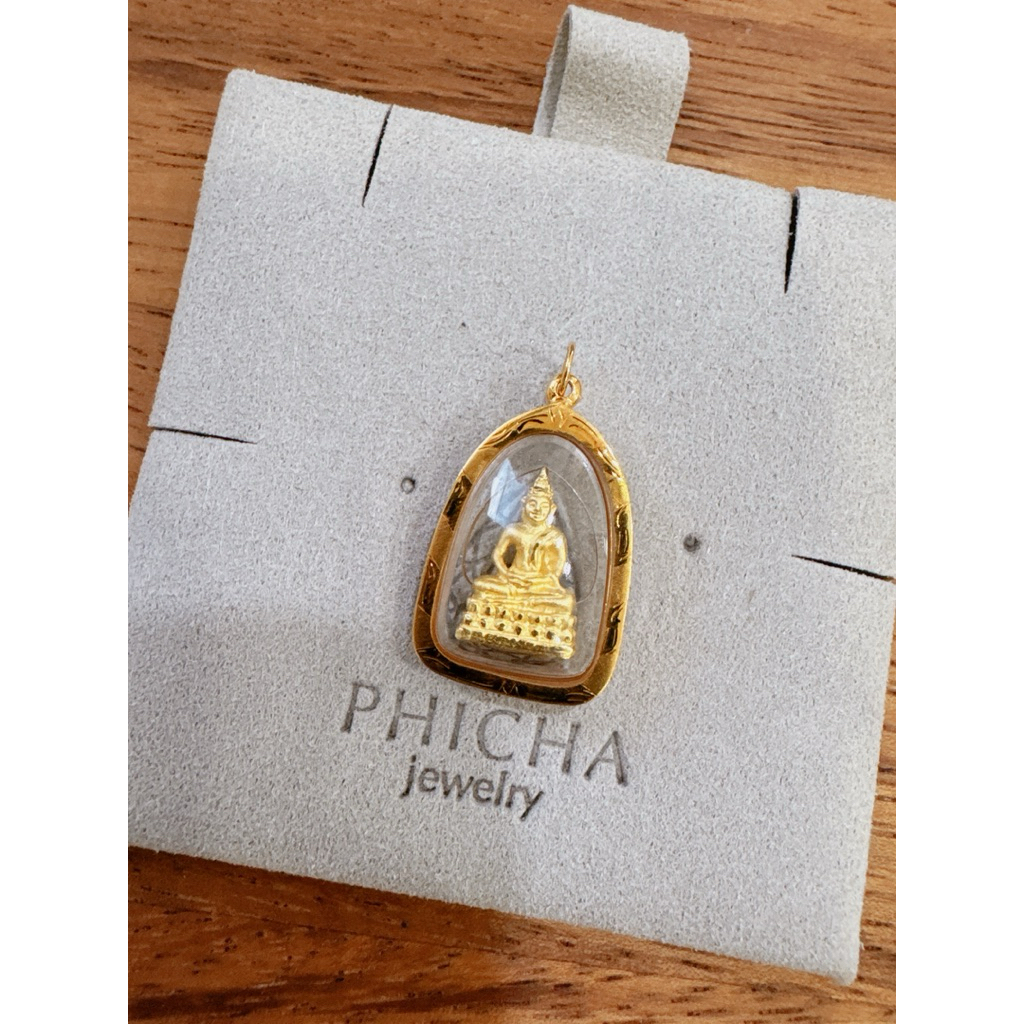 จี้หลวงพ่อโสธร เลี่ยมกรอบ90% กรอบตัดลายกันน้ำ สวยมากๆค่ะ