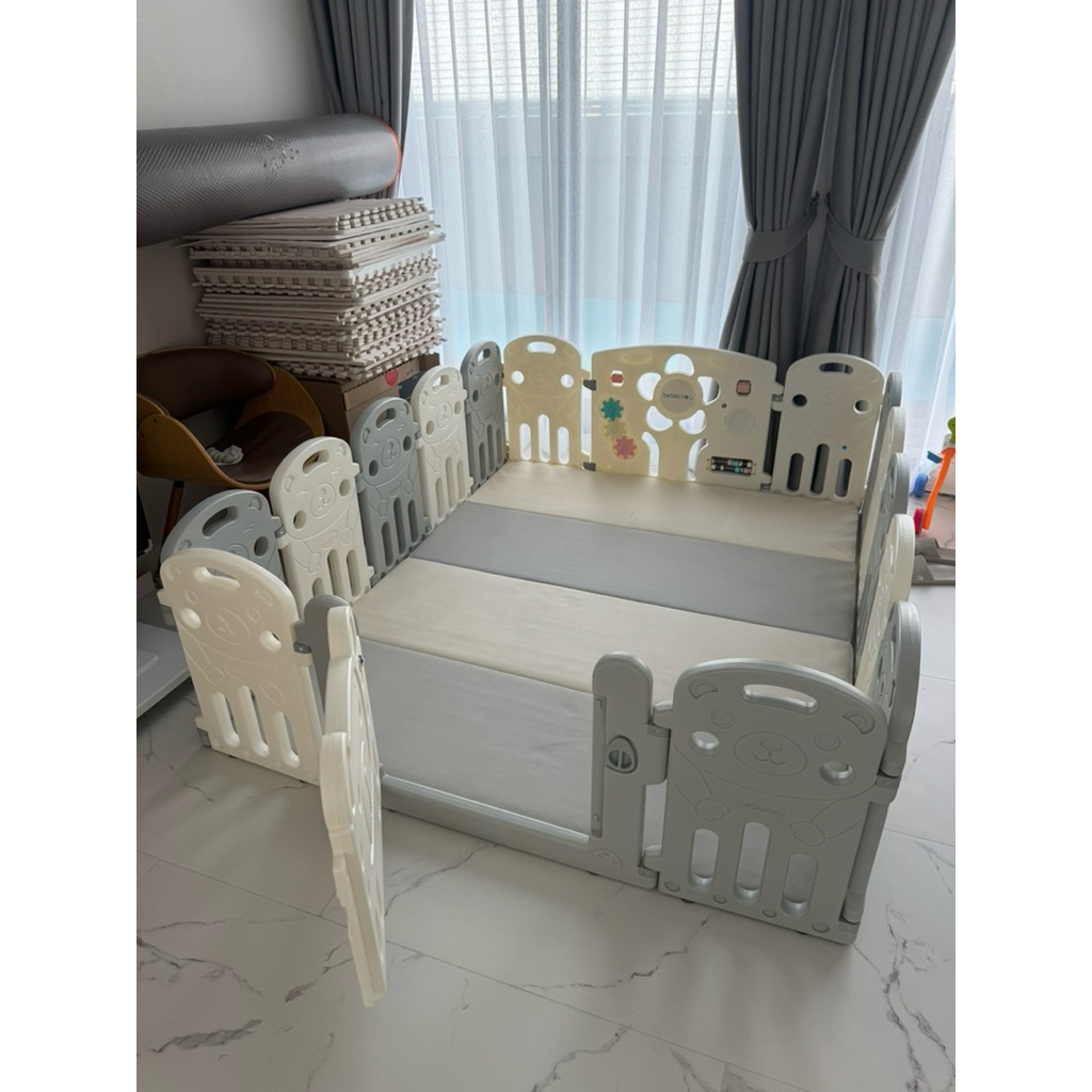 Bebeplay playground Grey / White Bebeplay คอกกั้นเด็ก รุ่น Hug Bear / Bebeplay PU รุ่น Premium Mat