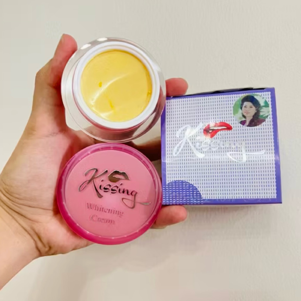 ครีมสมุนไพรมะระ Kissing (กล่องม่วง) whitening Cream ครีมคริสซิ่ง ครีมสมุนไพรมะระ สีม่วง 20 g.