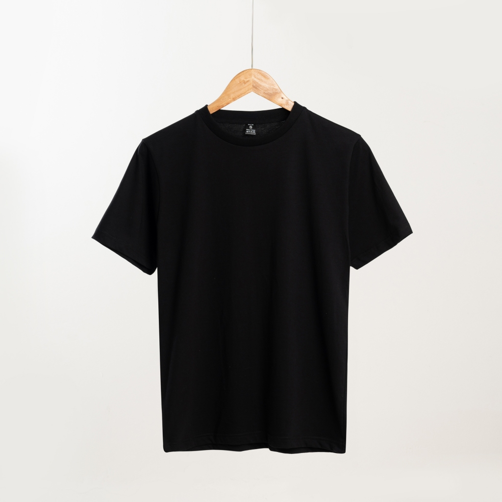 เสื้อยืดผู้ใหญ่ สีดำ สีขาว Unisex ผ้าCotton Comb100% ผ้าพรีเมี่ยม นุ่ม สวมใส่สบาย ระบายอากาศดี ราคา ถูกที่สุด ดีลบีเคเค แกลเลอรีภาพที่ 3