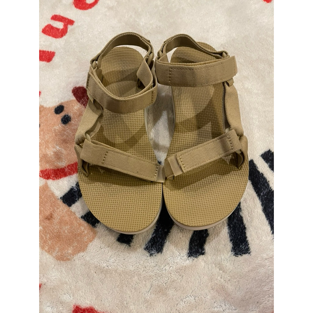 รองเท้ารัดส้นTevaมือ2ของแทั