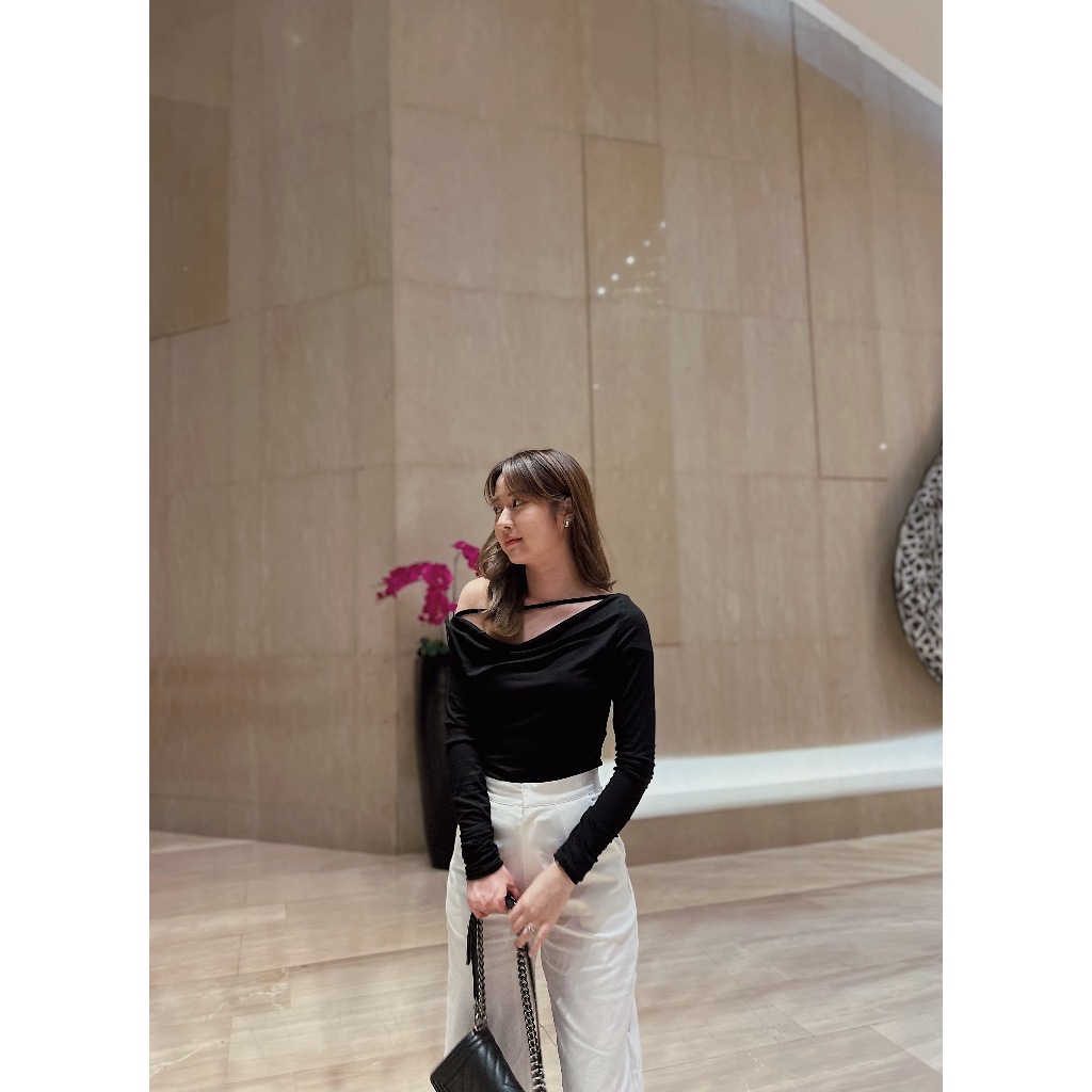 Dressupcorner เสื้อแขนยาวถ่วงคอ DCN01110 เสื้อดำ