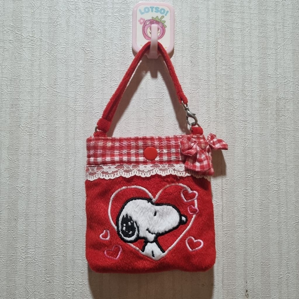 Chacha factory: กระเป๋า Snoopy (แท้) สีแดง