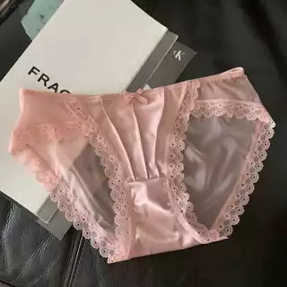 Umiyaa👙กางเกงในผู้หญิงลูกไม้เซ็กซี่ เป้าสองชั้นระบายอากาศ ผ้าซีทรูโปร่งใส นุ่มสบาย ไม่ร้อน ขนาด M-L เอวต่ำ เซ็กซี่