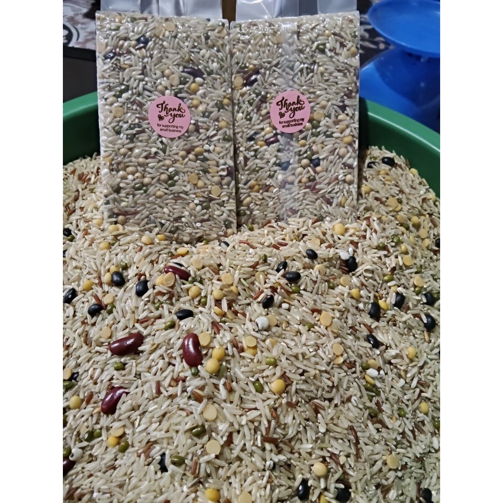 ข้าวกล้องหอมมะลิ7ธัญพืช500กรัมข้าวผสมธัญพืชอุดดมด้วยคุณค่าทางโปรตีนสูงวิตามินหลากหลาน้ำตาลน้อย
