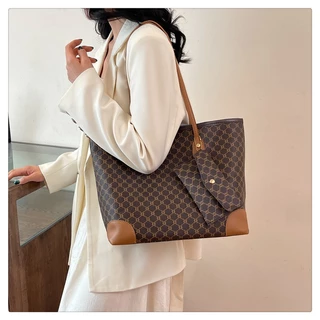 กระเป๋าถือคลาสสิกสำหรับผู้หญิง นำกระเป๋าใส่เหรียญมาด้วย Waterproof Tote Bag