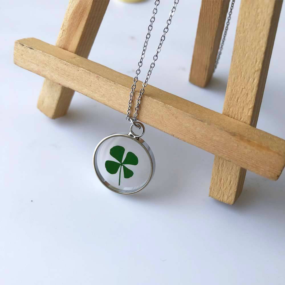 Luckysoul สร้อยคอเรซิน สีเงิน ใบโคลเวอร์ 4 แฉกแท้ ใบจริง 100% สต๊าฟไว้ได้นาน