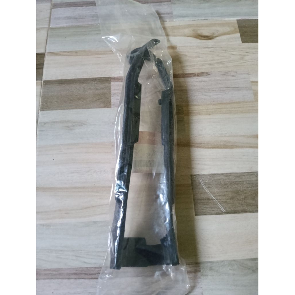 ยางรองโซ่ HONDA CBR 250R/CBR 300R/CB 300FA แท้เบิกศูนย์ 52170-KYJ-900 - รูปที่ 2