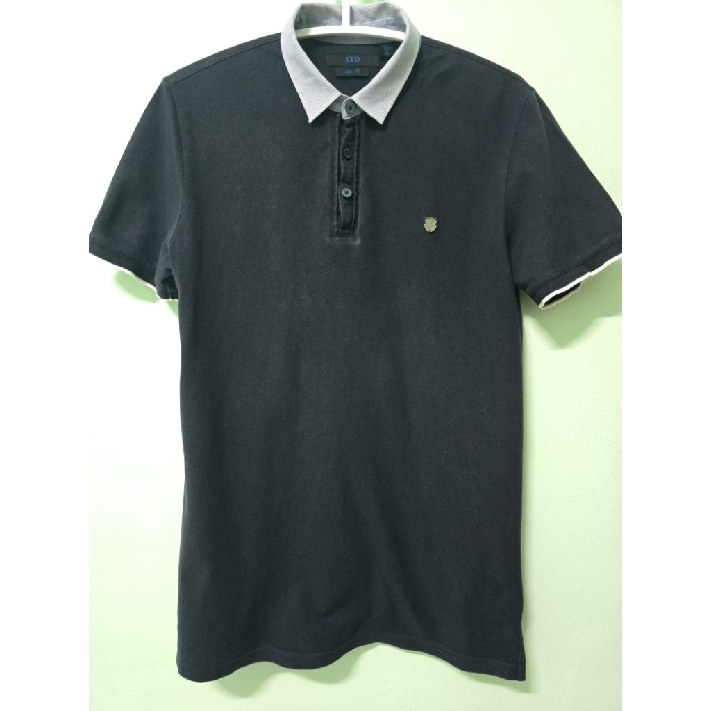 เสื้อโปโล LTD สีน้ำเงินเข้ม มีปกเสื้อสีฟ้า