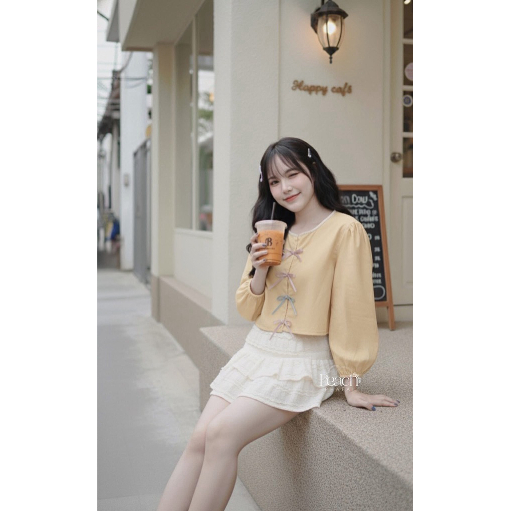 เสื้อคอกลมแขนยาวเชือกหลากสี