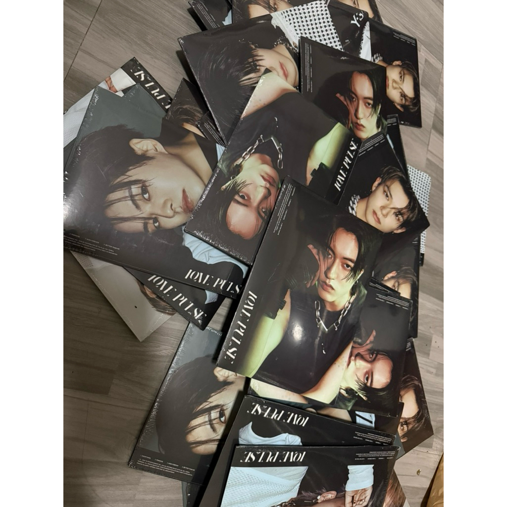 พร้อมส่ง SPORTY  🩵 TREASURE 3rd MINI ALBUM (LOVE PULSE) CD