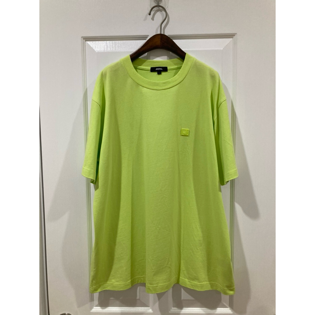 เสื้อยืดสีเขียวJASPAL มือสอง☘️สีสวยสดใส🍏ใส่ได้ทั้งผู้หญิงและผู้ชาย🥒สภาพดีมาก🧚🏻‍♂️
