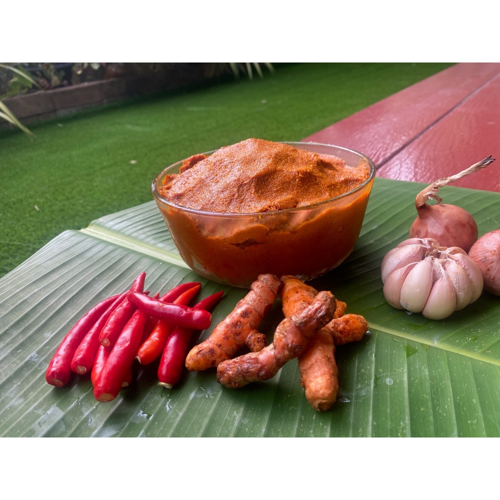 เครื่องแกงส้ม  (กินดี by ภิญญ์วีฟาร์ม)  เครื่องแกงตำมือ จัดจ้านถึงเครื่องแกง