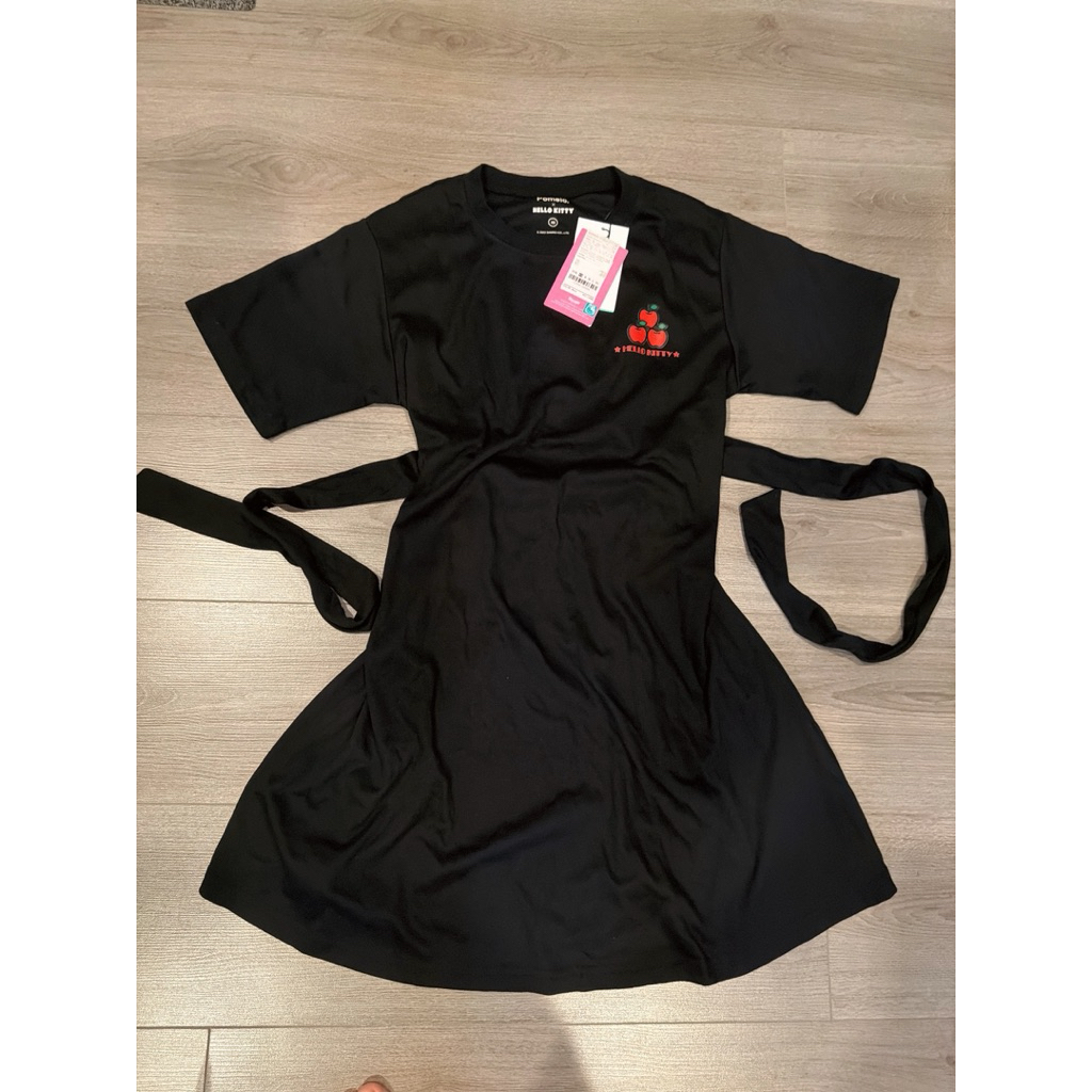 ชุดเดรส Pomelo x Hello Kitty มือ1