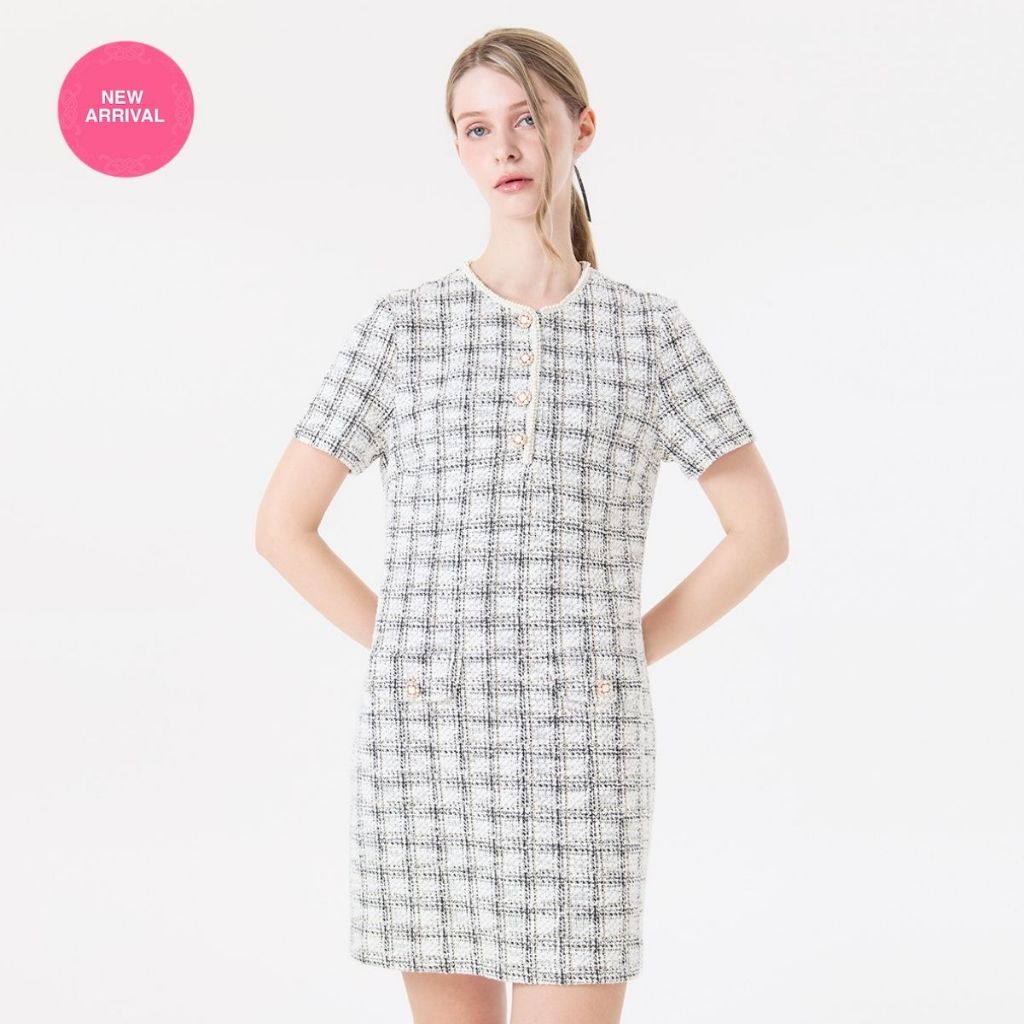 EP ชุดเดรสผ้าทวีตทรงตรง ผู้หญิง สีออฟไวท์ | Tweed Shift Dress | 05074