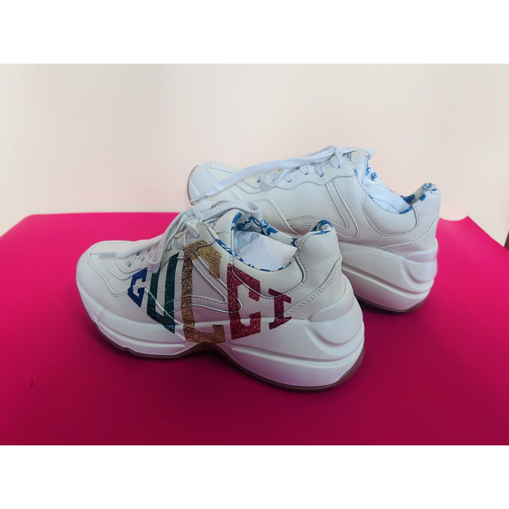 รองเท้ากีฬามือสอง CUCCI