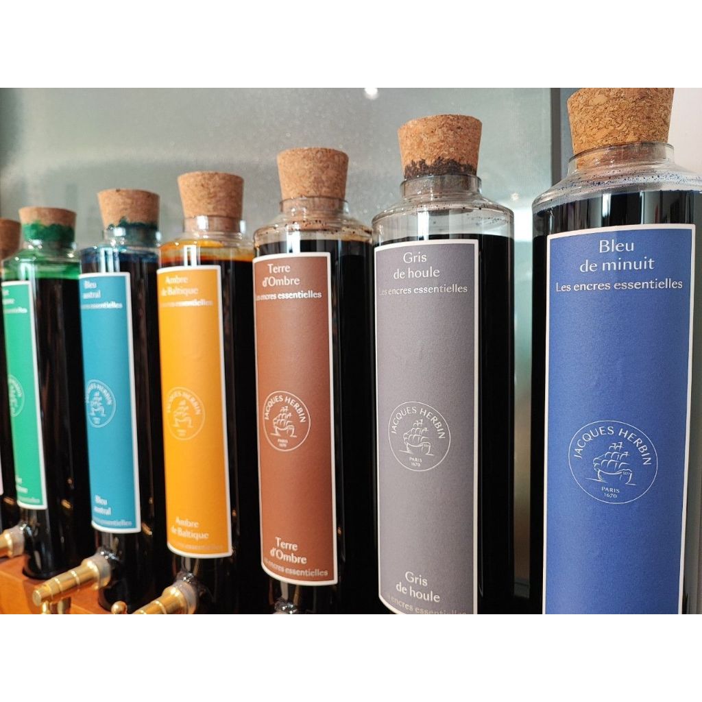 JACQUES HERBIN Refill essential ink 10ml / หมึกเติมพร้อมขวด ขนาด 10มล. แบรนด์ HERBIN ประเทศฝรั่งเศส