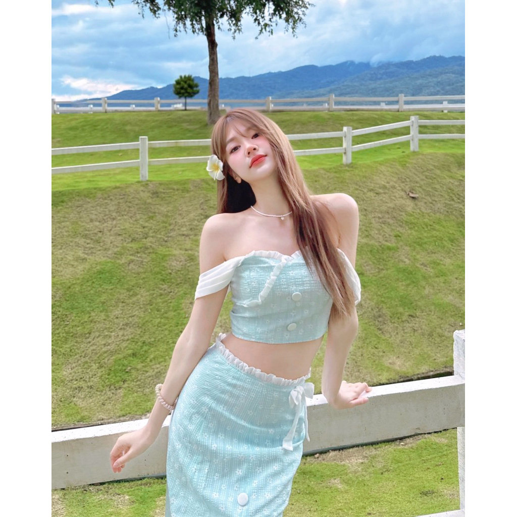 Girlonclouds Ella set 🪽🫧 ชุดเซ็ตเกาะอก มีสาย แต่งระบาย กระโปรงยาว ไปทะเล ไปคาเฟ่ ไปเดท