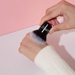 GLAMEZZ แปรงปอมปอม คาบูกิ(ของแท้) **พร้อมส่ง** ปัดแก้ม แต่งหน้าขนนุ่มฟูแน่น