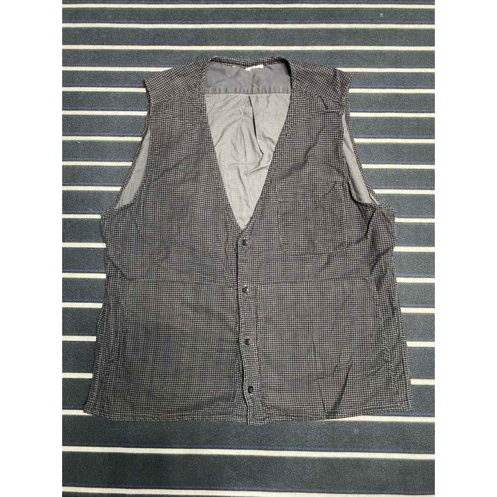 UNIQLO เสื้อกั๊กลายตาราง