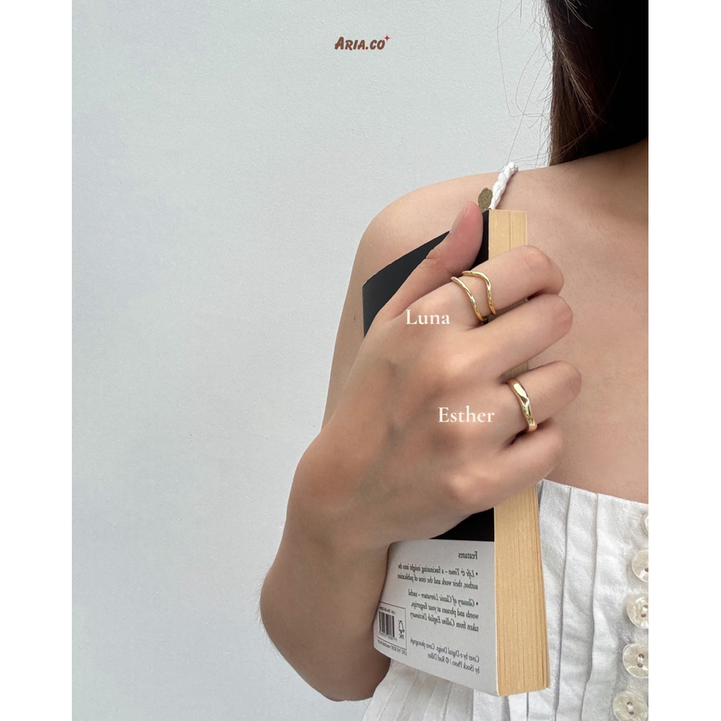 Luna Ring (Gold) ปรับขนาดได้ | Aria.co