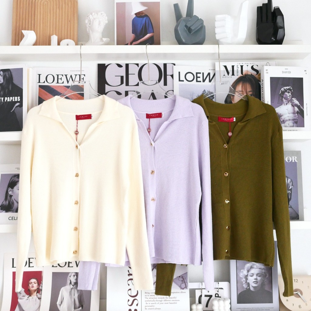 Lawyer Store | [22552] เสื้อไหมพรมคอปก แขนยาว กระดุมมีดีไซน์ใช้งานได้จริง เนื้อผ้ายืดได้เยอะ เสื้อไหมพรม เสื้อคลุมไหมพรม