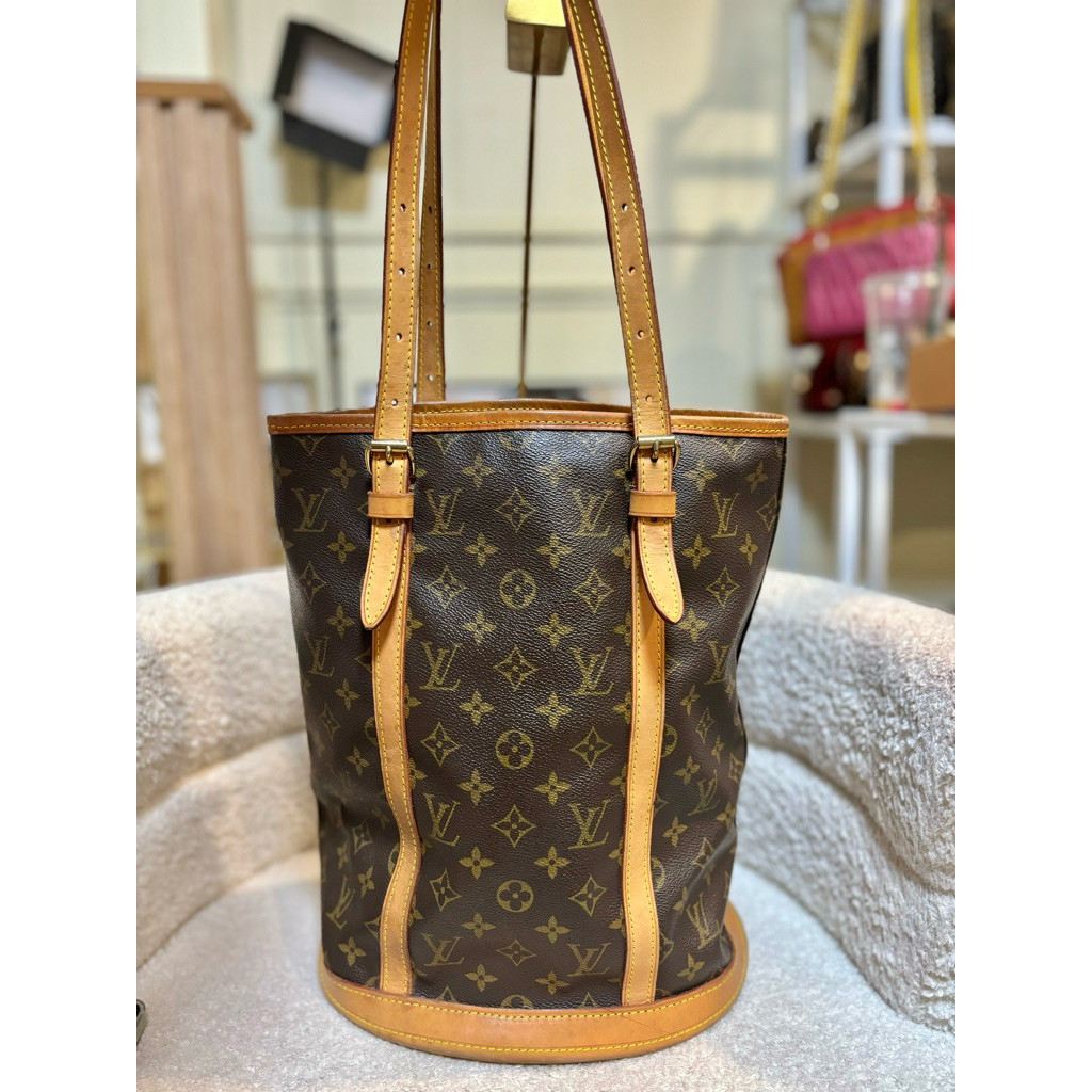 lv bucket gm  dc98 ค่ะ