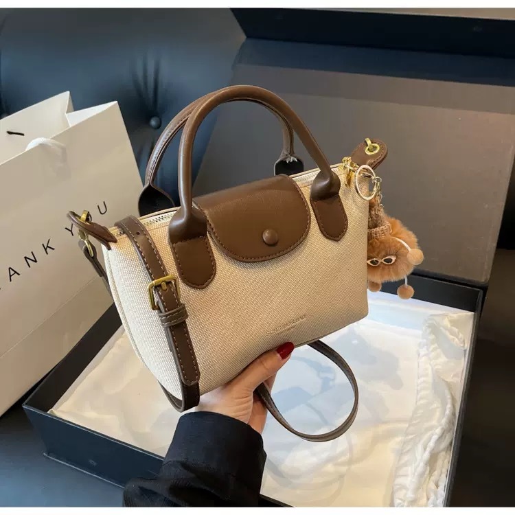 (A230) กระเป๋าหนัง ถือได้ สะพายได้ 📌แถมพวงกุญแจ📌