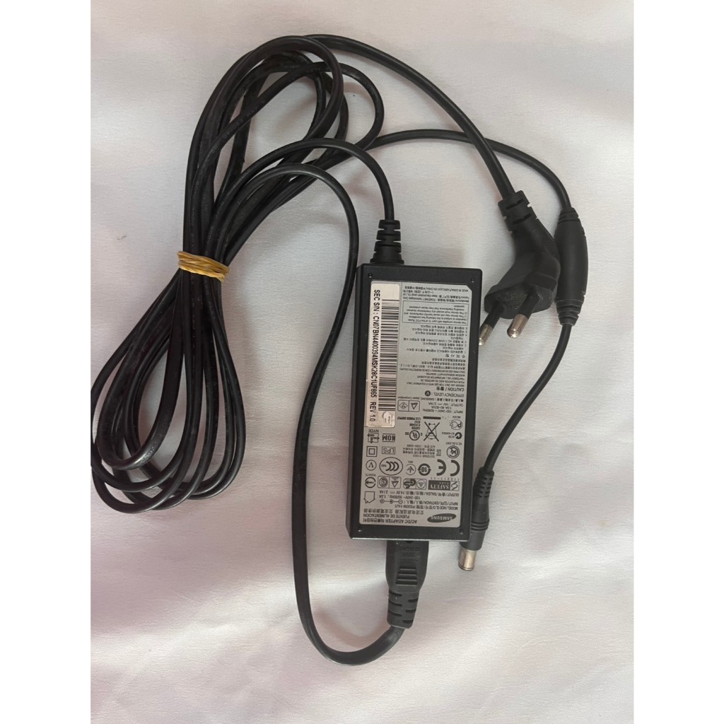 AD NB Samsung (5.5*3.0mm) 14.0V 2.14A Original