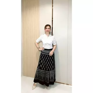 กระโปรงจีบ กระโปรง ผ้าถุง ฟรีไซด์ ผ้าฝ้ายหมักโคลน เย็บสำเร็จ นุ่ม ลายสวย คมชัด เอวยางยืด เอว27-38สะโพก40ยาว 36 นิ้ว ไทย