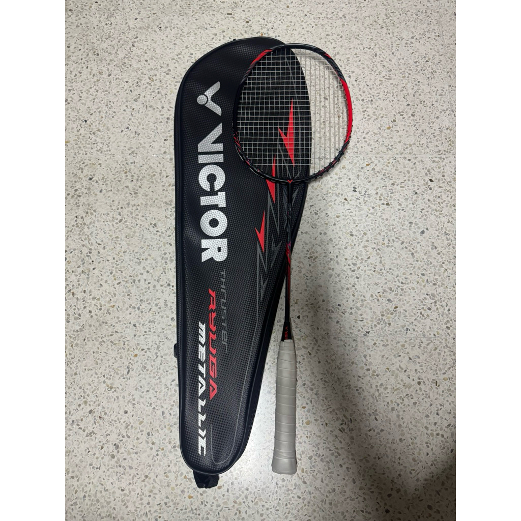 ไม้แบดมือ 2 Victor Thruster Ryuga Metallic (3U/4UG5) TH