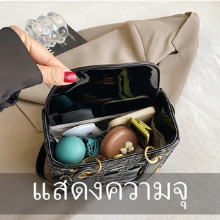 กระเป๋าแฮนด์ส่งฟรี! กระเป๋าแฮนด์บ্যাগสตรี สีดำอัดตัว กุญแจทองแดง chic เก๋า งานโปร์สไตล์ออฟฟิส+ปาร์ตี้