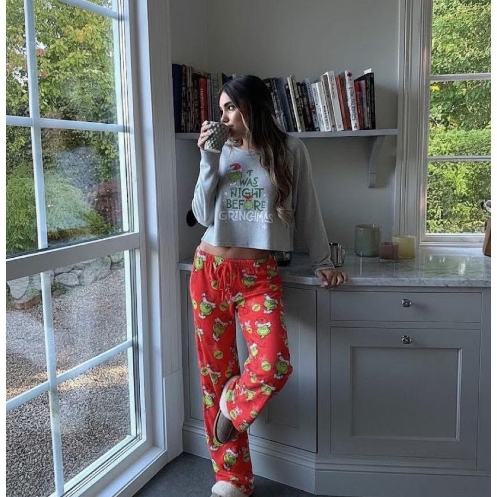 เซ็ทชุดนอนเสื้อแขนยาว+กางเกงขายาว The Grinch Family Christmas Pajamas เข้าใหม่ สีเทาแดง