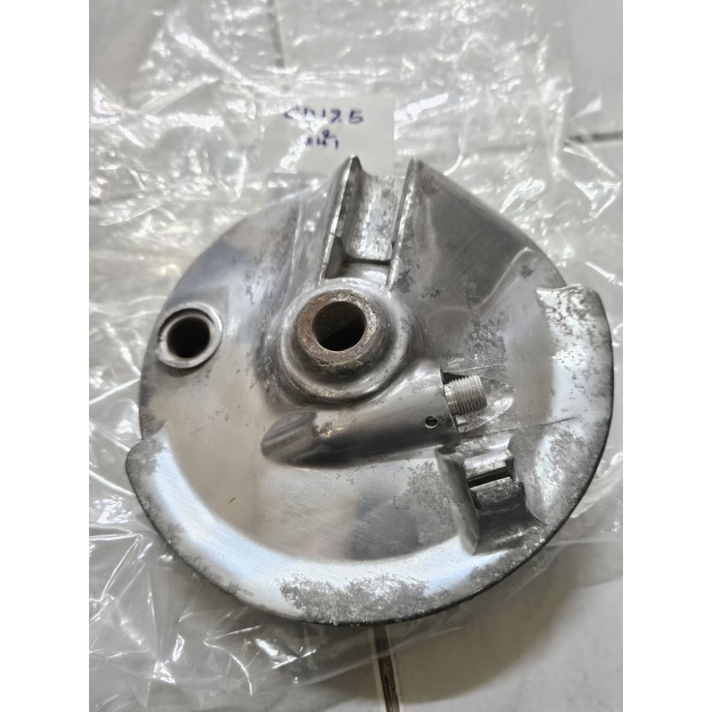 ฝาดุม ฝาดุมล้อหน้า แท้ใหม่ญี่ปุ่น Honda CD125 CD175 กระเป๋าเล็ก CD125E CD175E