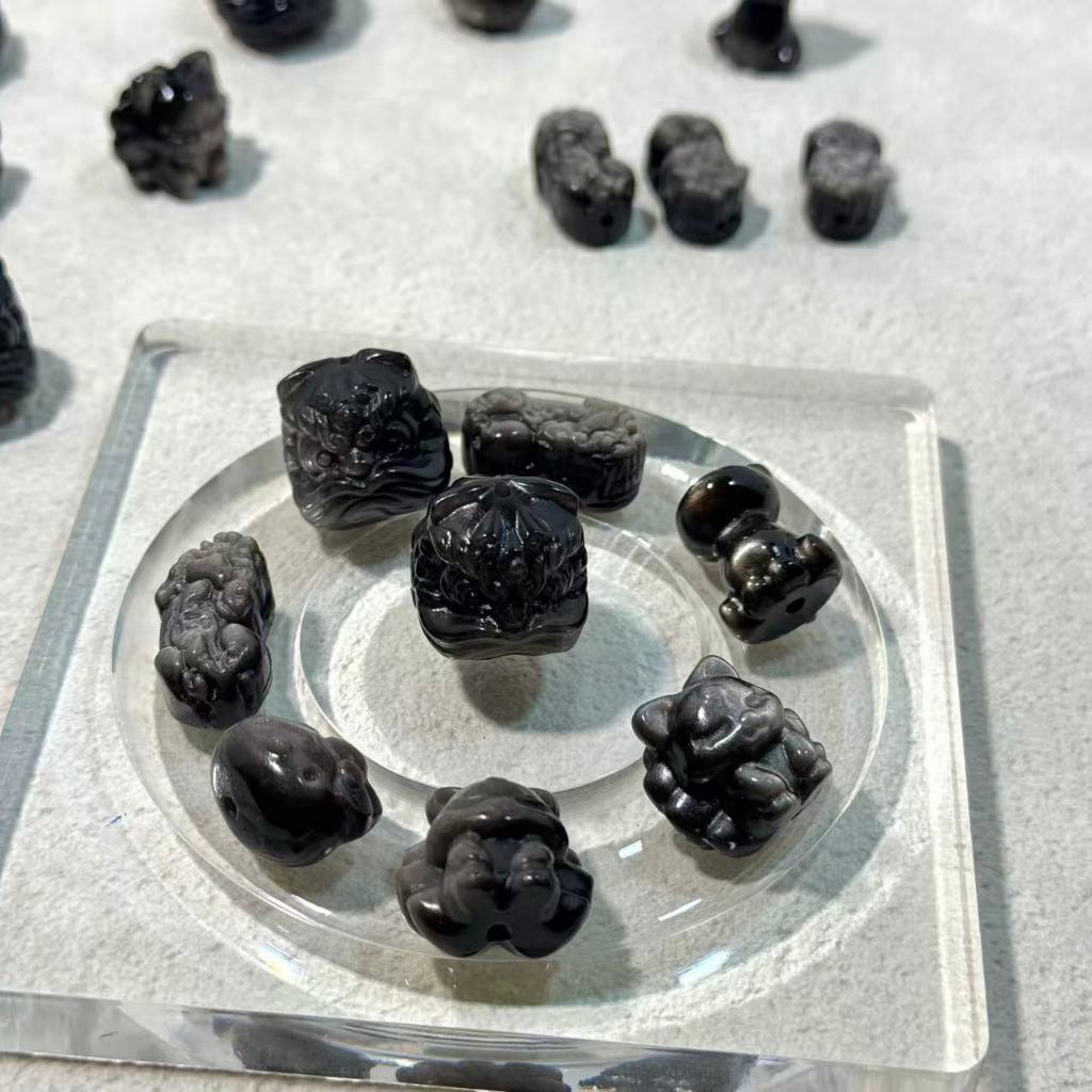 รุ่นใหม่ล่าสุด ออบซิเดียน หินออบซิเดียนเงิน Obsidian รูปหัวสิงโต อุปกรณ์เสริมสร้อยข้อมือDIY หินนำโชค - รูปที่ 3